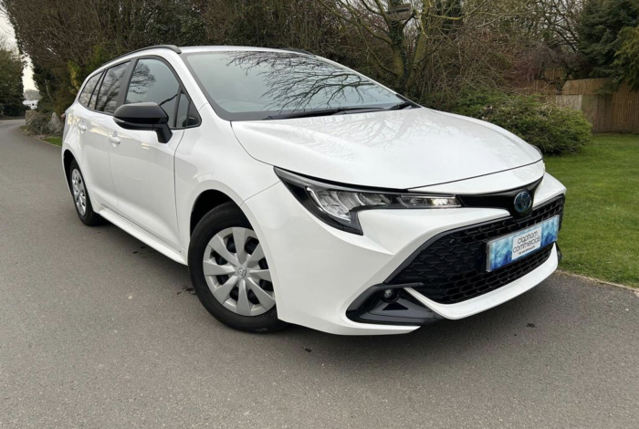 2025 COROLLA 1.8 VVT H CVT, 1,900 MILES SPECIAL OFFER IN STOCK GEARBOX AUTOMATIC... photo